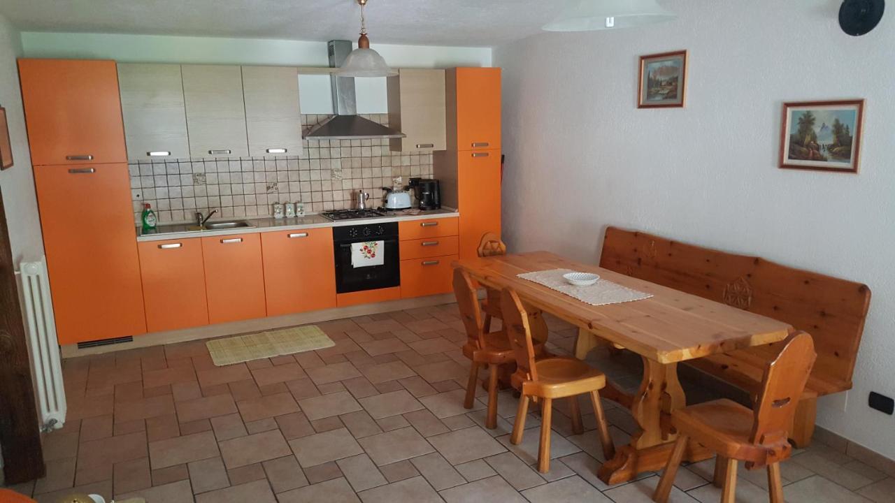 La Tour Apartment Gignod Bagian luar foto